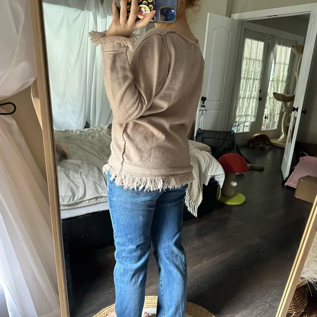 Goodnight Macaroon Women’s One Size Fringe Tassel Sweater - Image 3