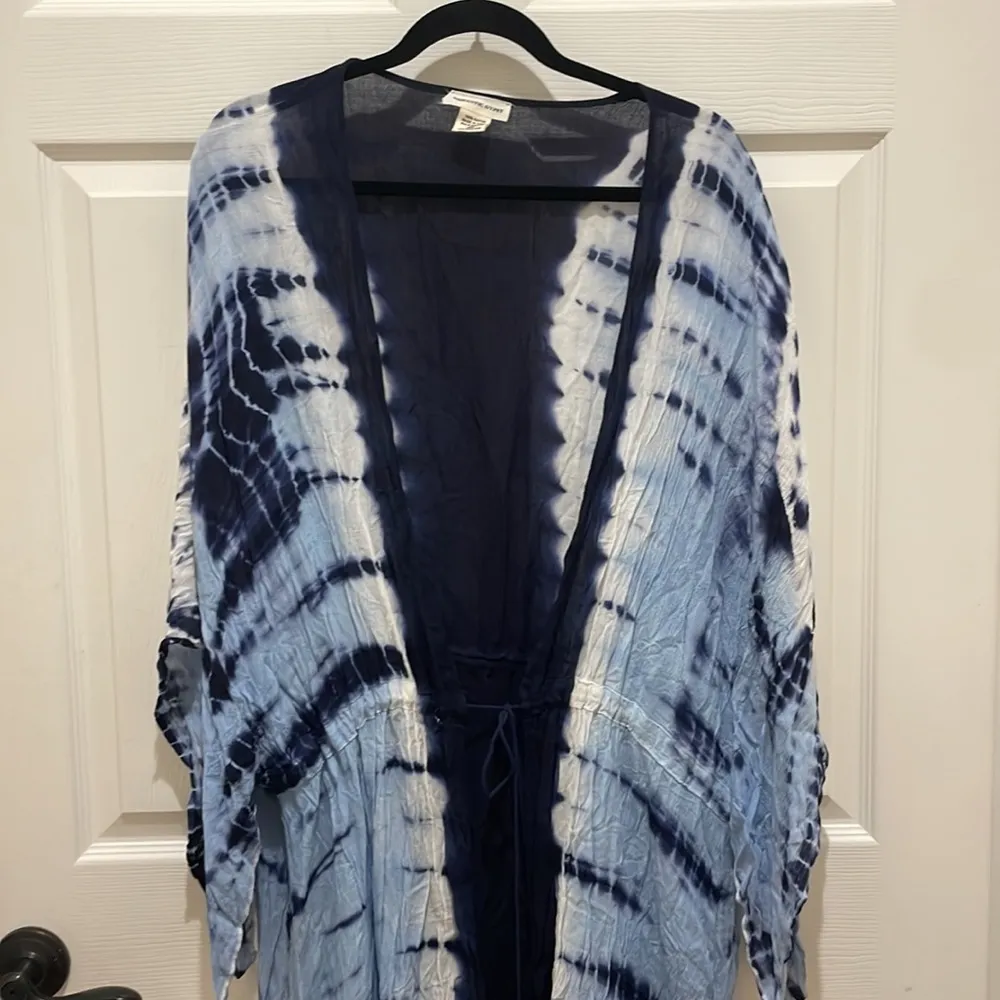 Gypsy Romantic  Blue Tie Dye Tie Front Long Kimono - Image 3