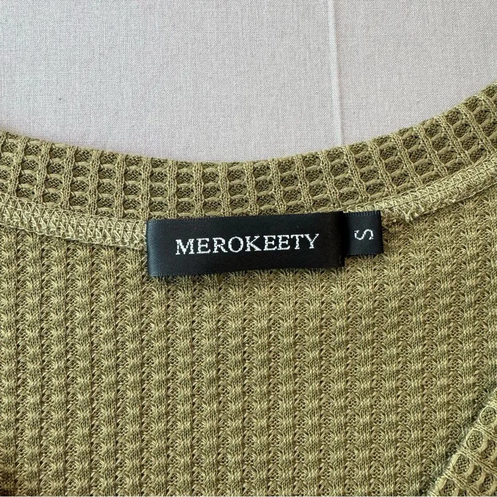 Merokeety Women's Small V-Neck Waffle Knit Top - Olive Green - Image 4