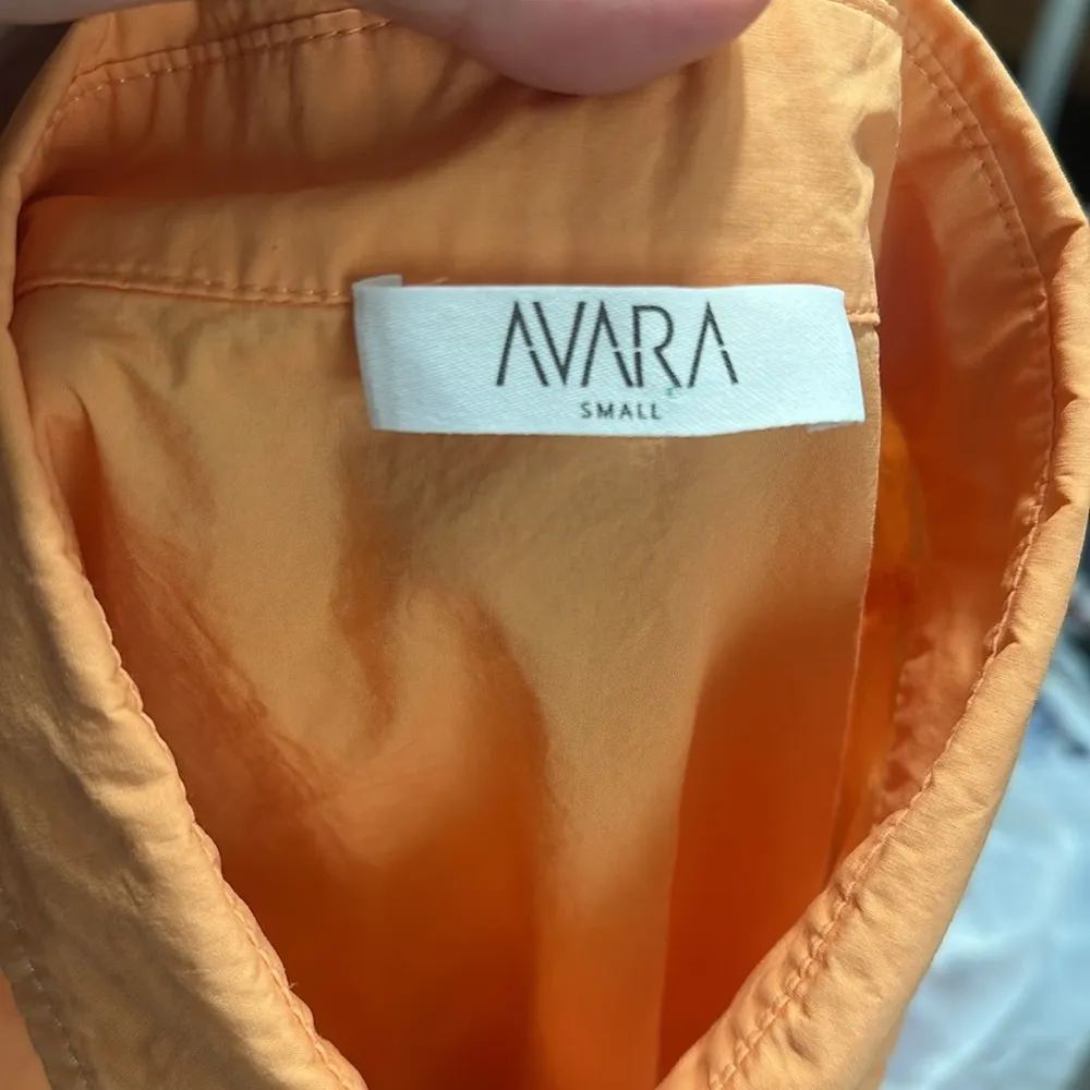 AVARA Orange Ruffled Sleeveless Button - Image 4