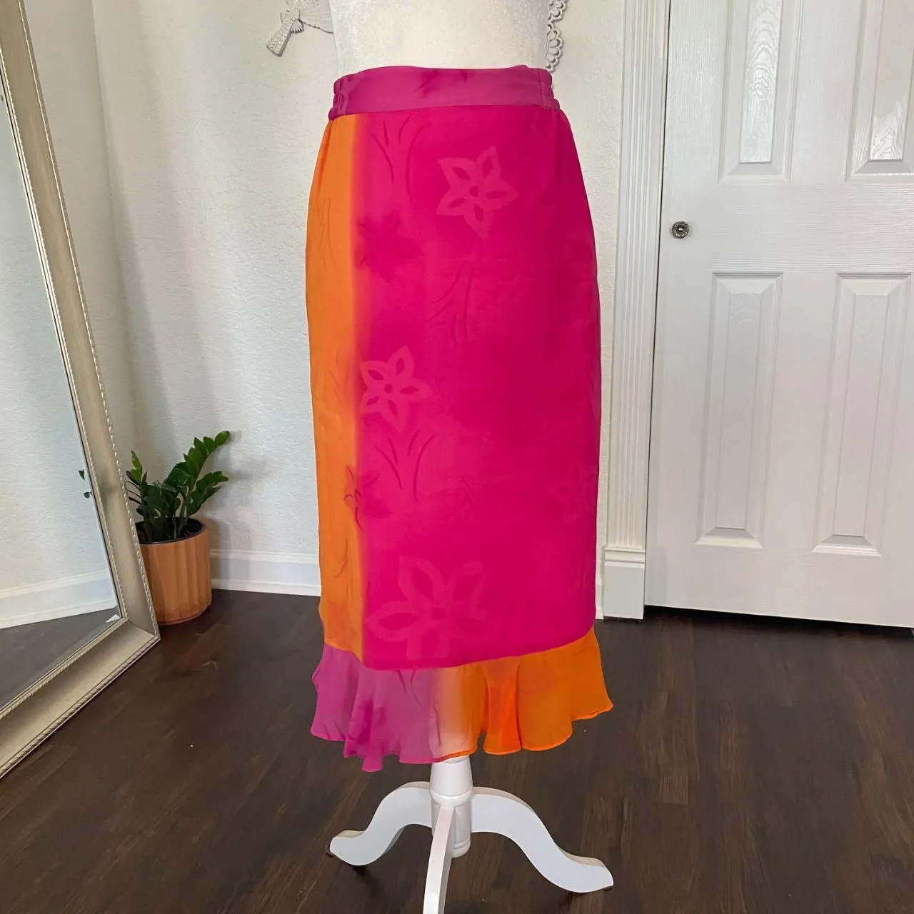Aliki Jamai Early 2000's 2001 Pink Orange Floral Ruffle Midi 100% Silk Skirt XL - Image 2