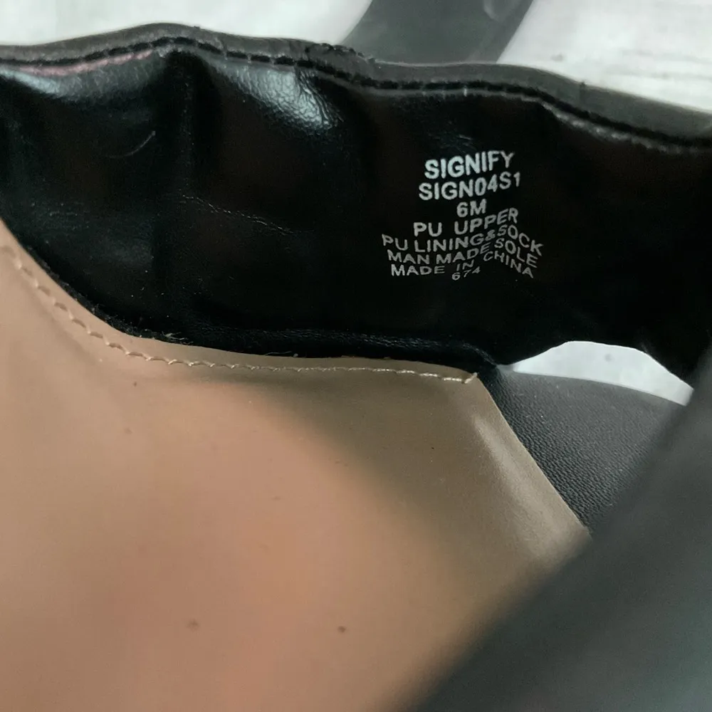 STEVE MADDEN SIGNIFY SQUARE TOED QUILTED PUMPS - Image 5