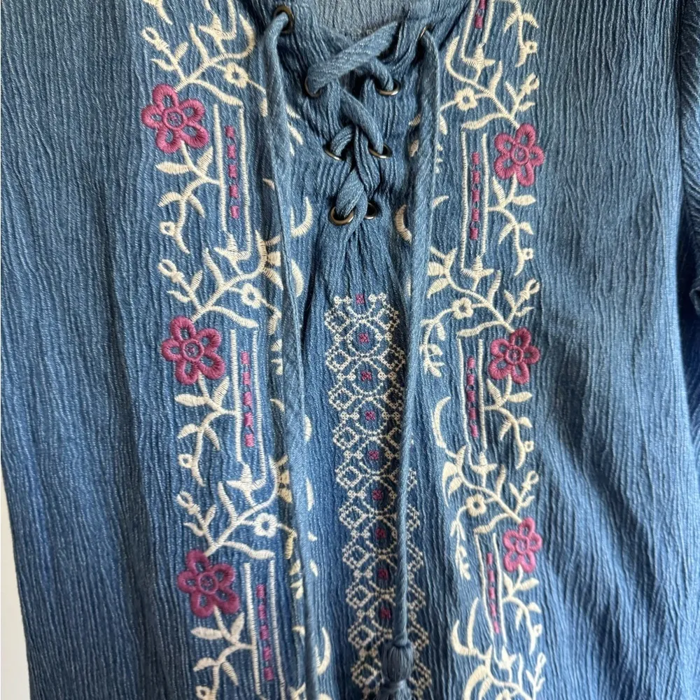 Oddy Blue Denim Tie Up Embroidered Dress Women’s M Coastal Cowgirl Preppy Size M - Image 3