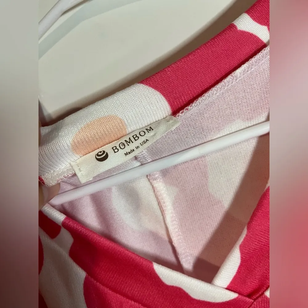 Bombom Abstract Flower All Over Print Stretchy Knit Short Sleeve Blouse Size XL - Image 10