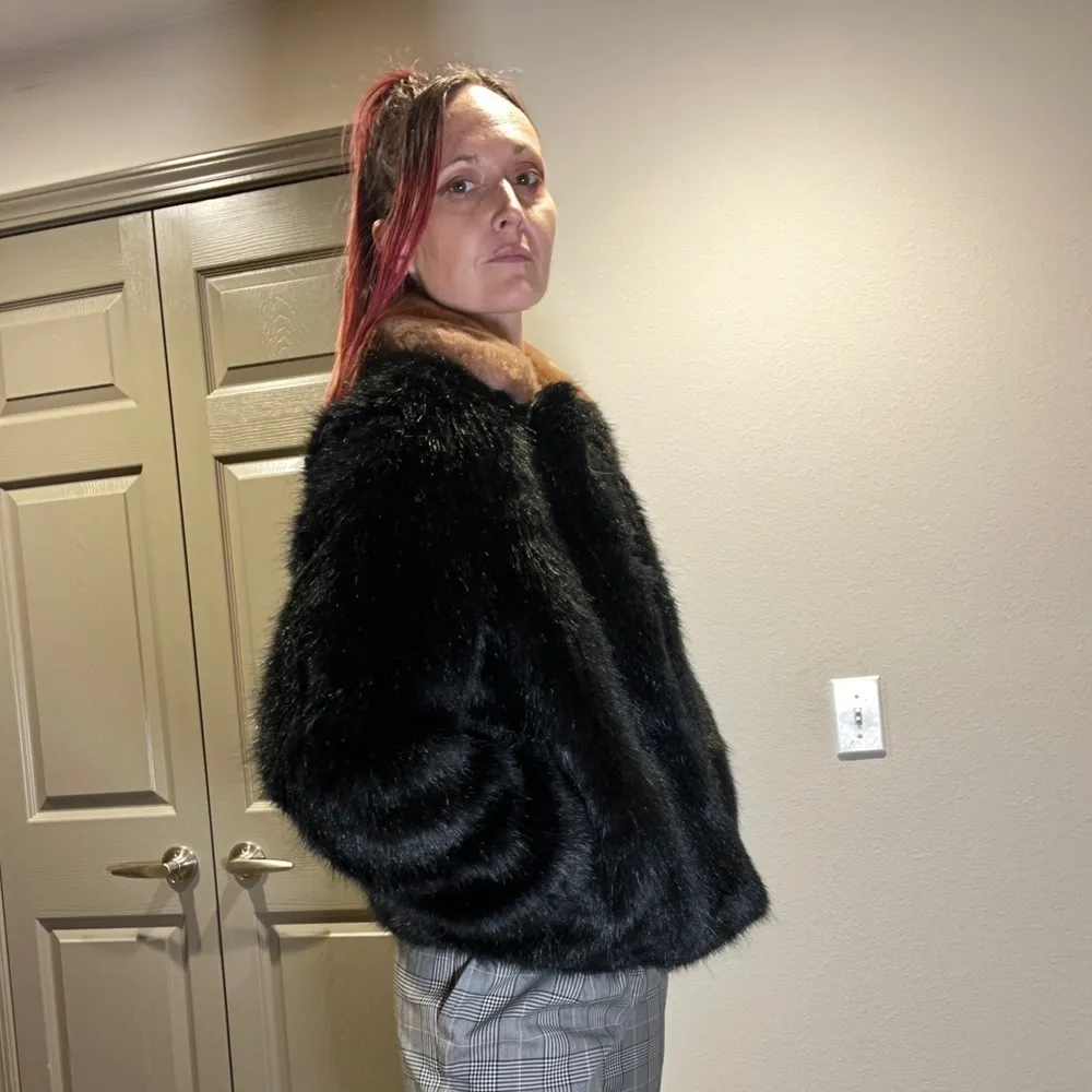 AINEA Italian black faux fur coat with contrast trim - Image 14