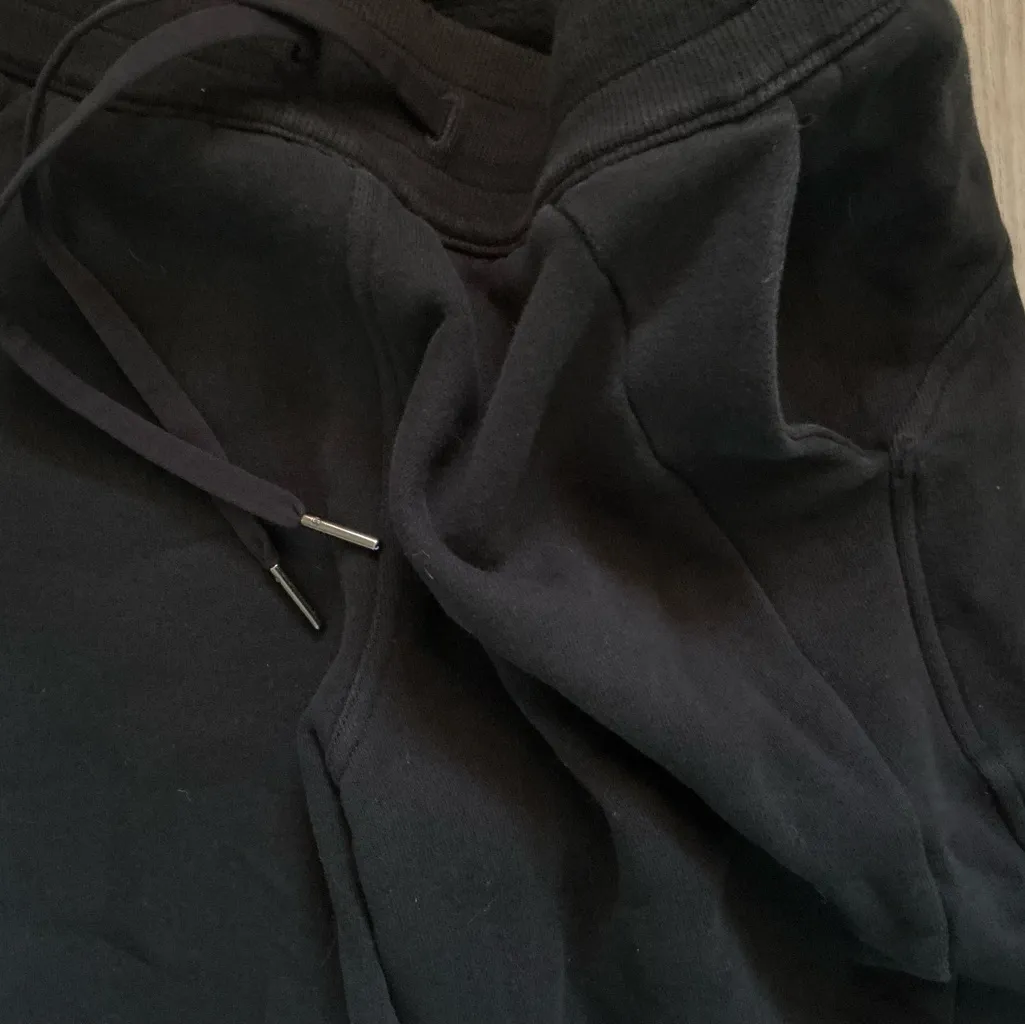 Lululemon sweatpants black drawstring joggers size 4 - Image 8