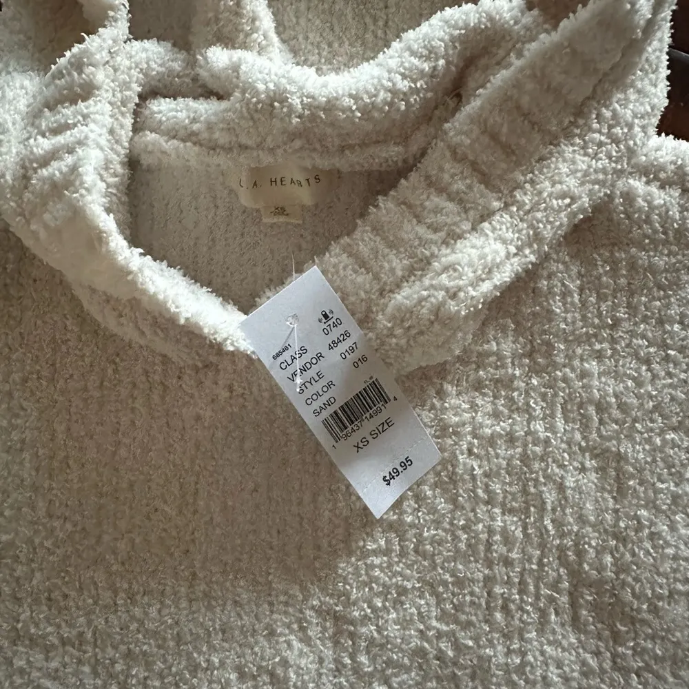 Off White Sweater/Hoodie NWT - Image 2