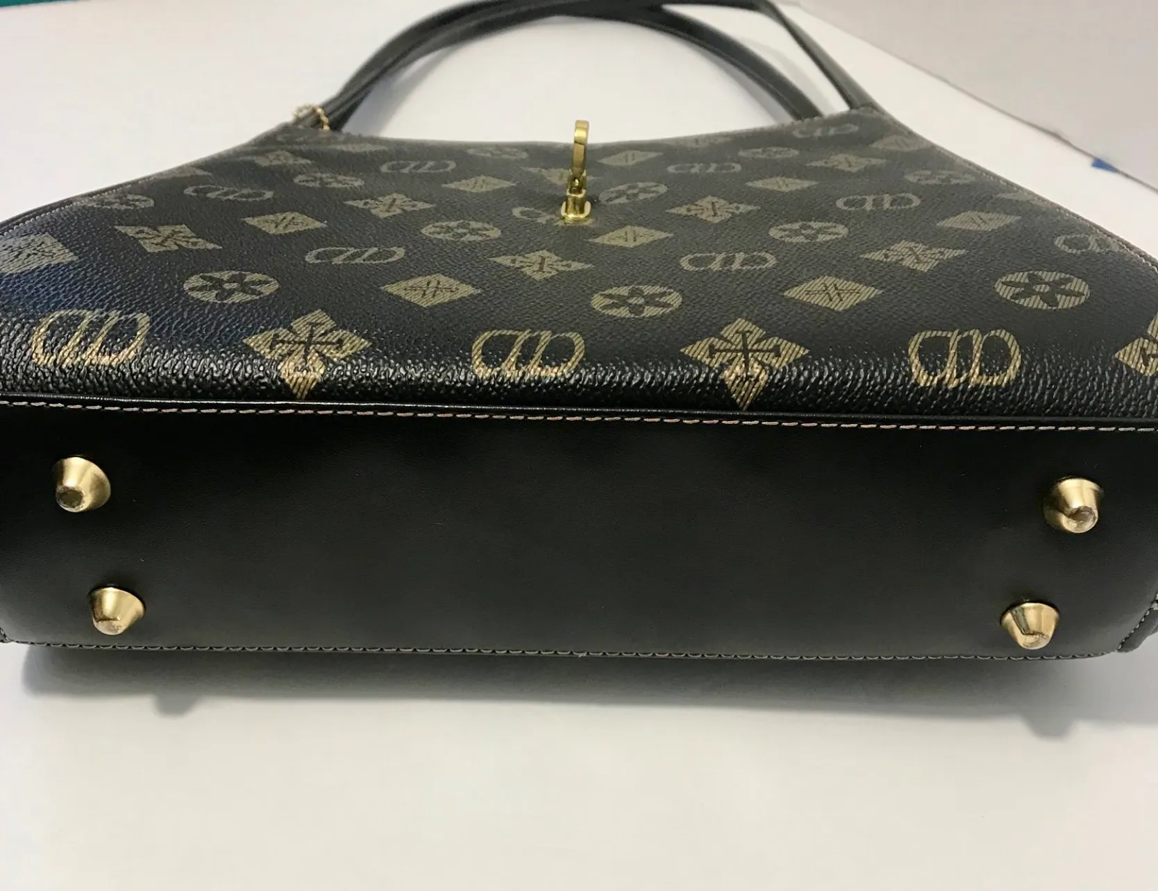 Black / Gold Handbag - Image 7