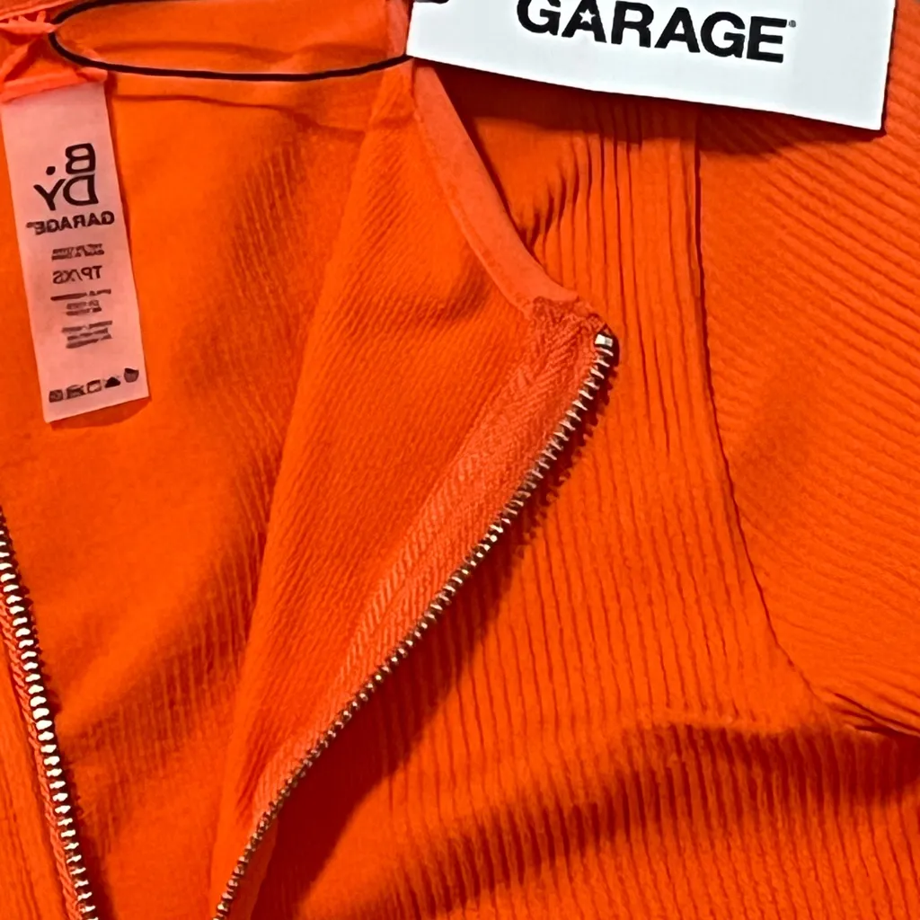 Garage Women's crop Orange Zip-Up Top - Image 3