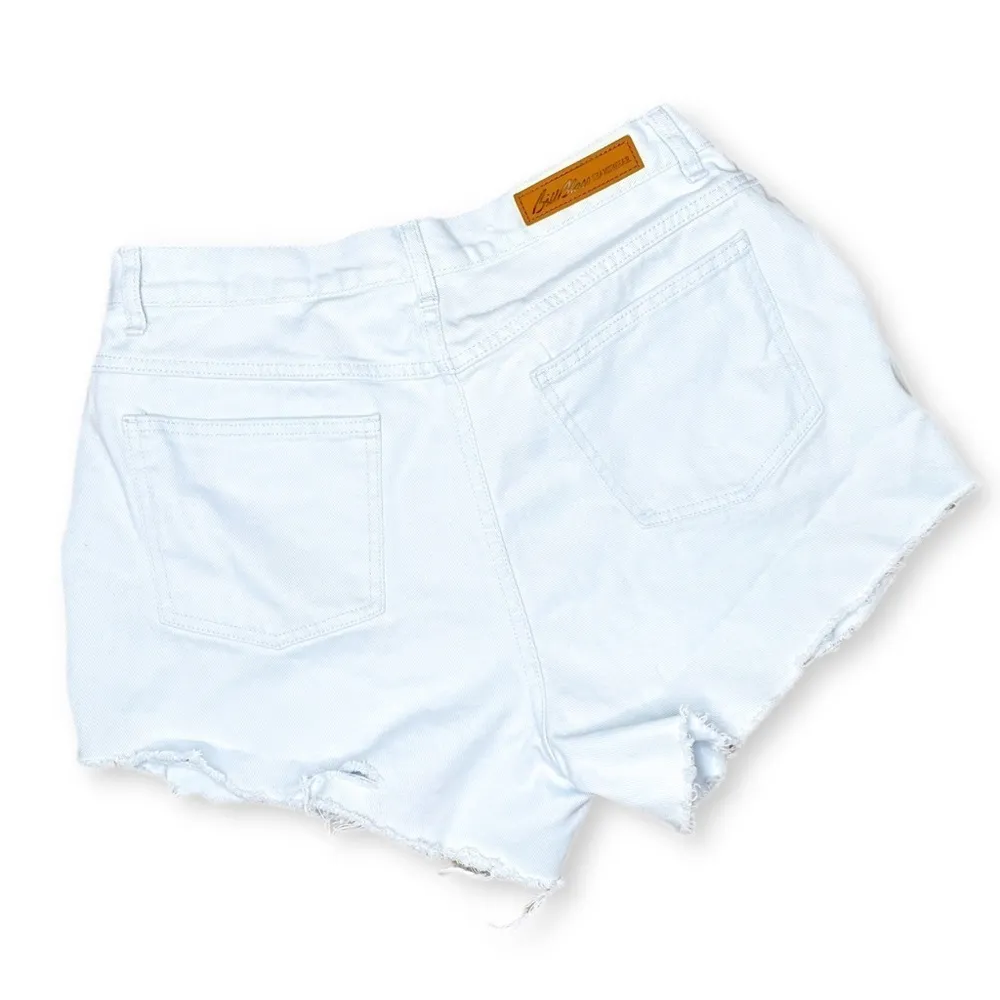 VINTAGE Boutique Custom Distressed Cutoffs - Image 9