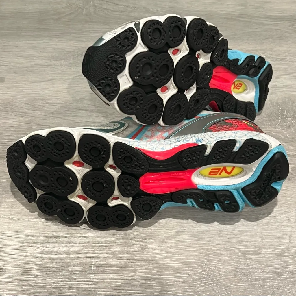 New Balance Women's W1260v3 Running Shoe - Image 9