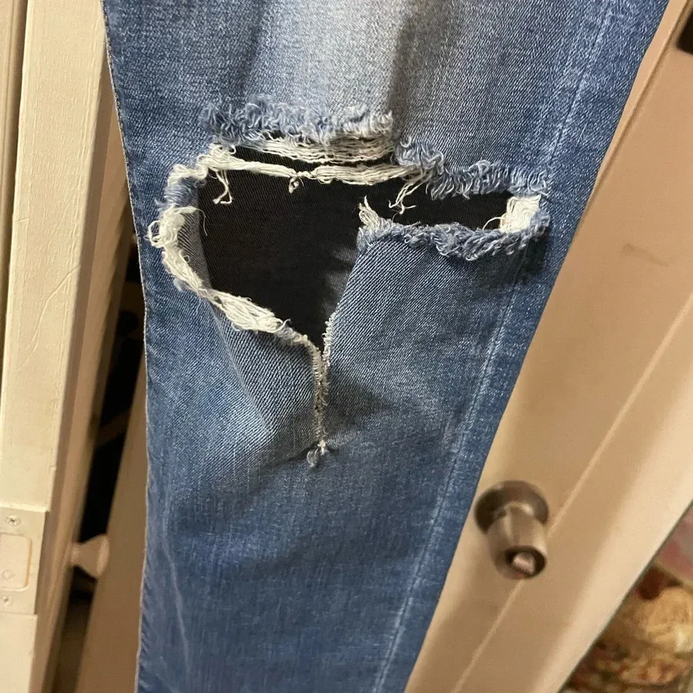 REBECCA MINKOFF MERCER DISTRESSED BOYFRIEND SKINNY JEANS - Image 6