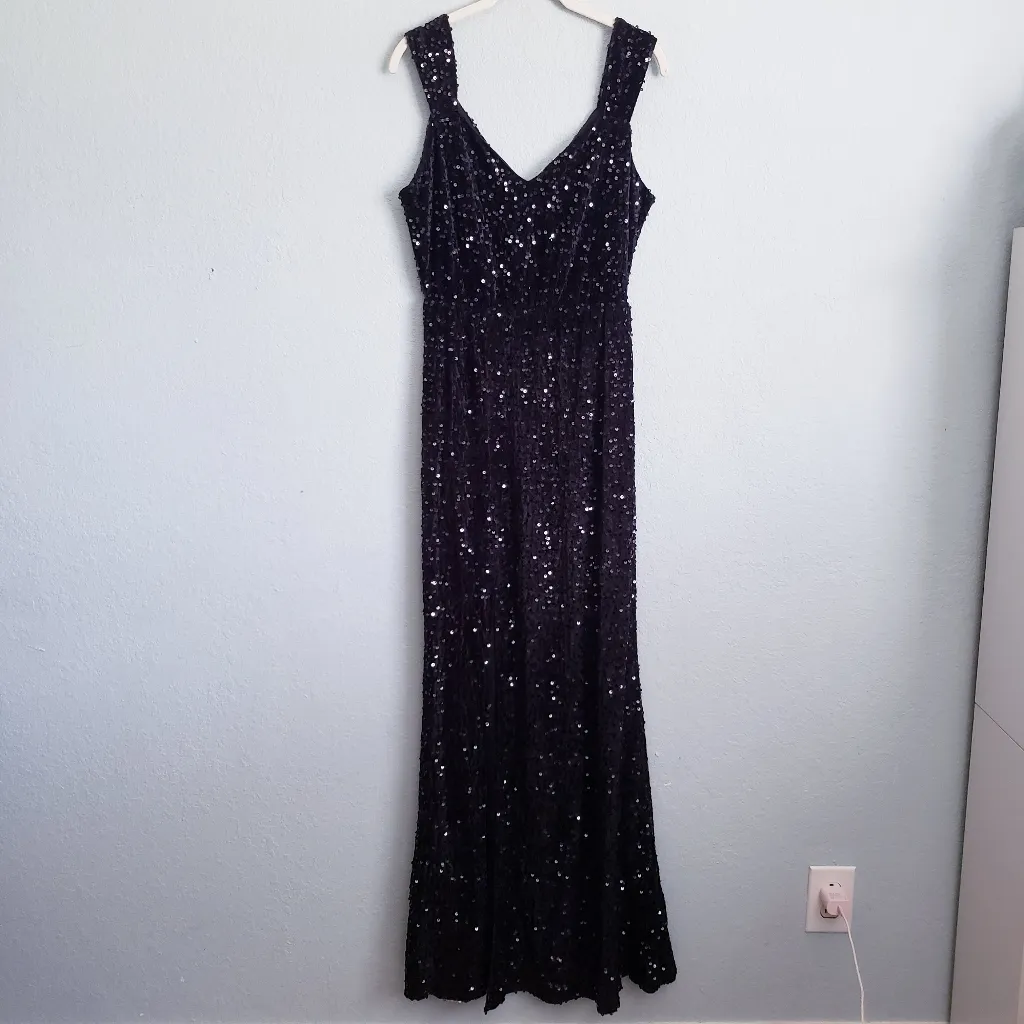Baltic Born Monroe Black Velvet Sequin Gown - Image 3
