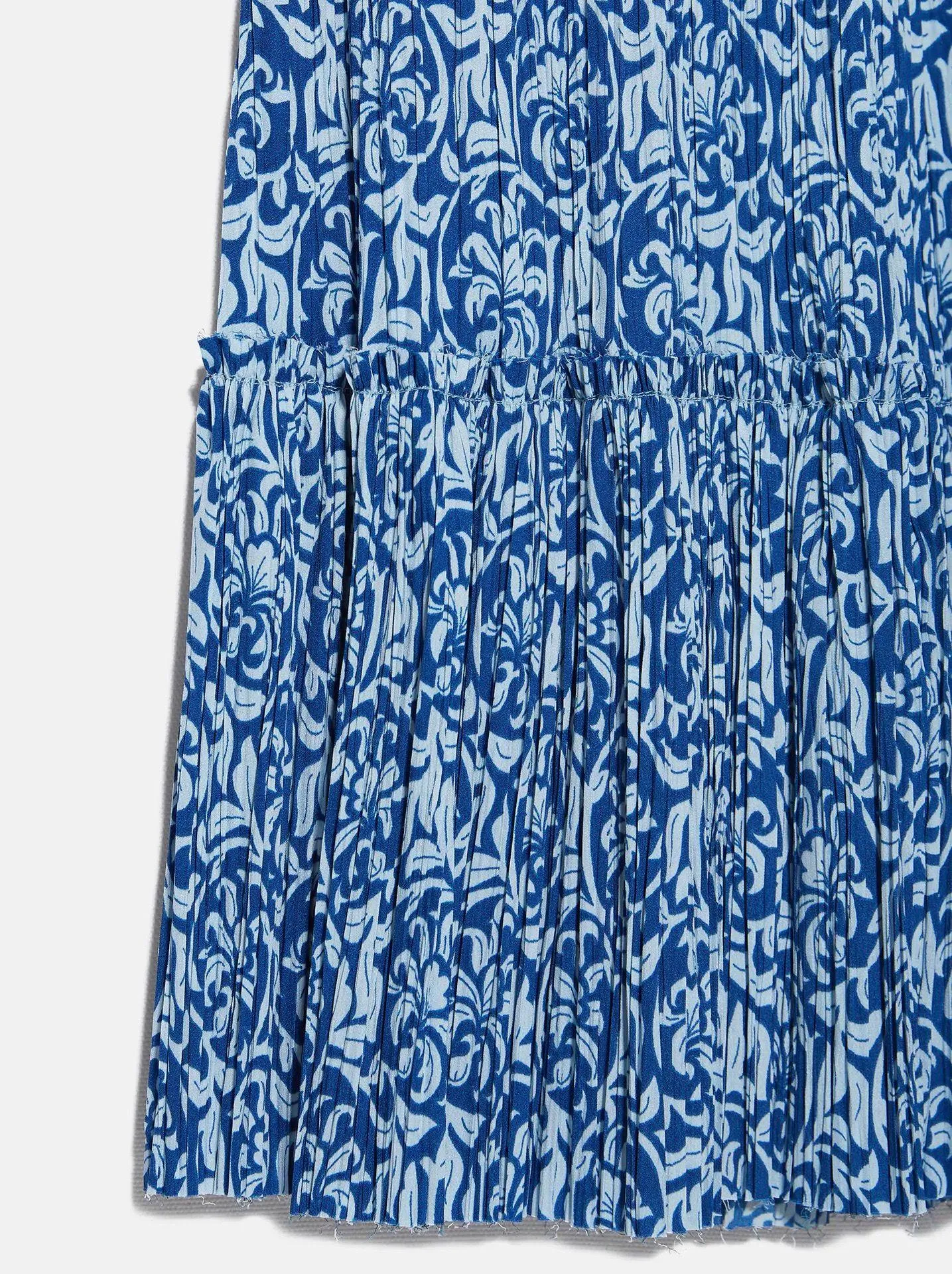 NWT  High Waisted Floral Print Blue Midi Skirt - Image 5