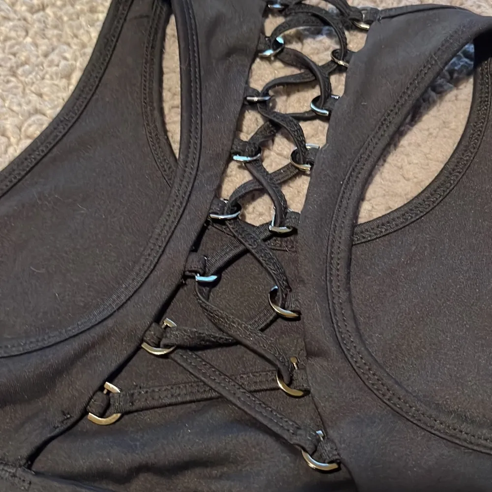 Threads 4 Thought XS Black Lace Up Back Sports bra top - Image 4