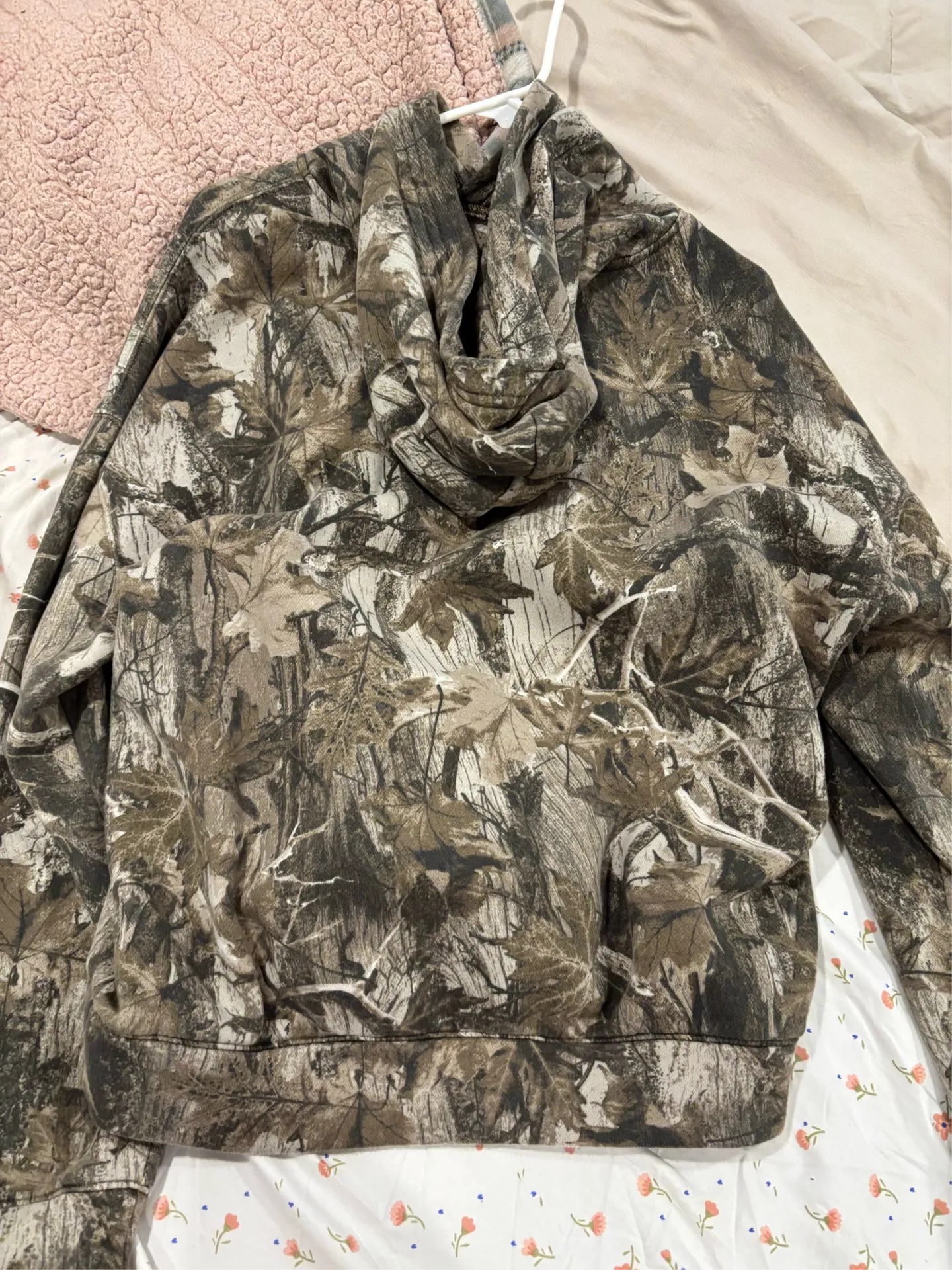 Hollister camo hoodie - Image 2