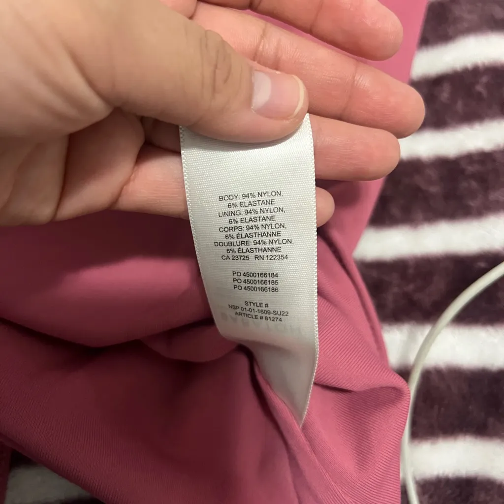 Aritzia Babaton Contour Square Neck Short Sleeve bodysuit Rhodon Pink Large - Image 2