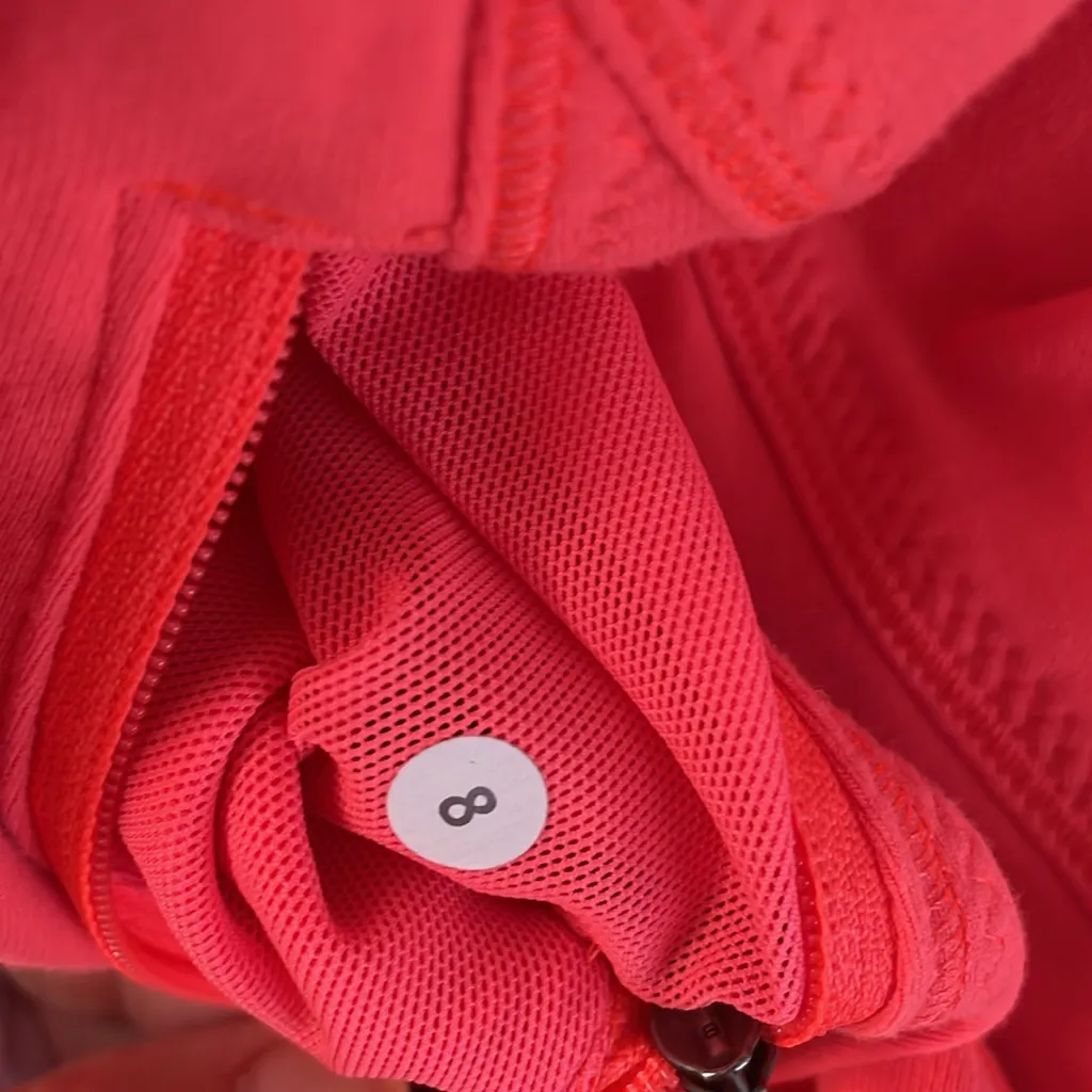 Lululemon Forme Jacket
Light Flare / Classic Stripe Light Flare Inkwell /Inkwell - Image 10