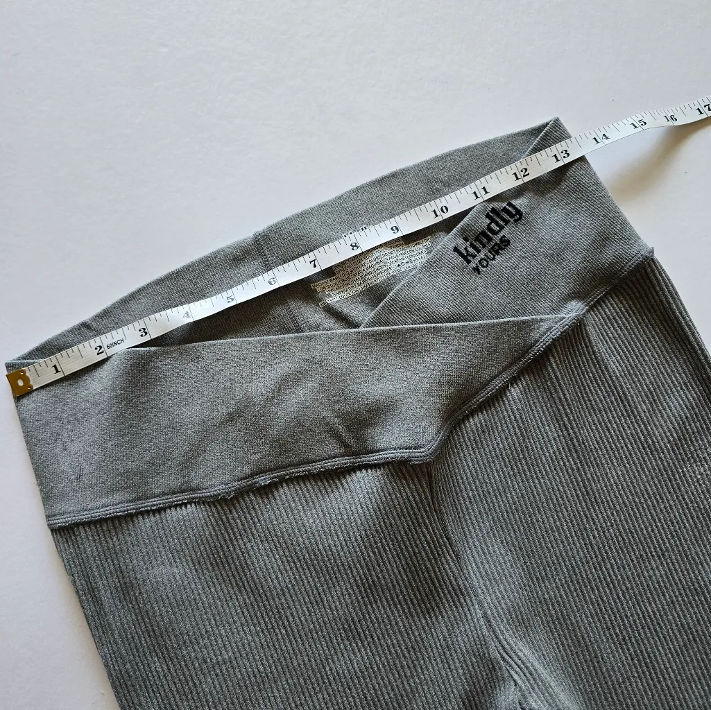 Kindly Yours Sustainable Seamless Ribbed Crossover Waist Thermal Legging XL Gray - Image 3