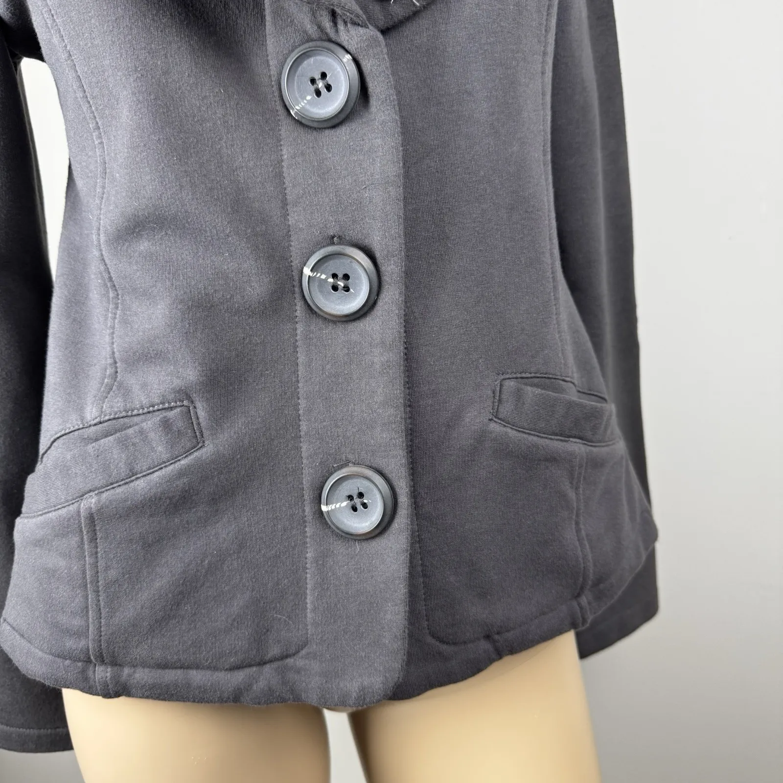 Nick & Mo Women's Sz S Buttoned Jacket Blazer Gray Flowered Appliqué Collar - Image 4