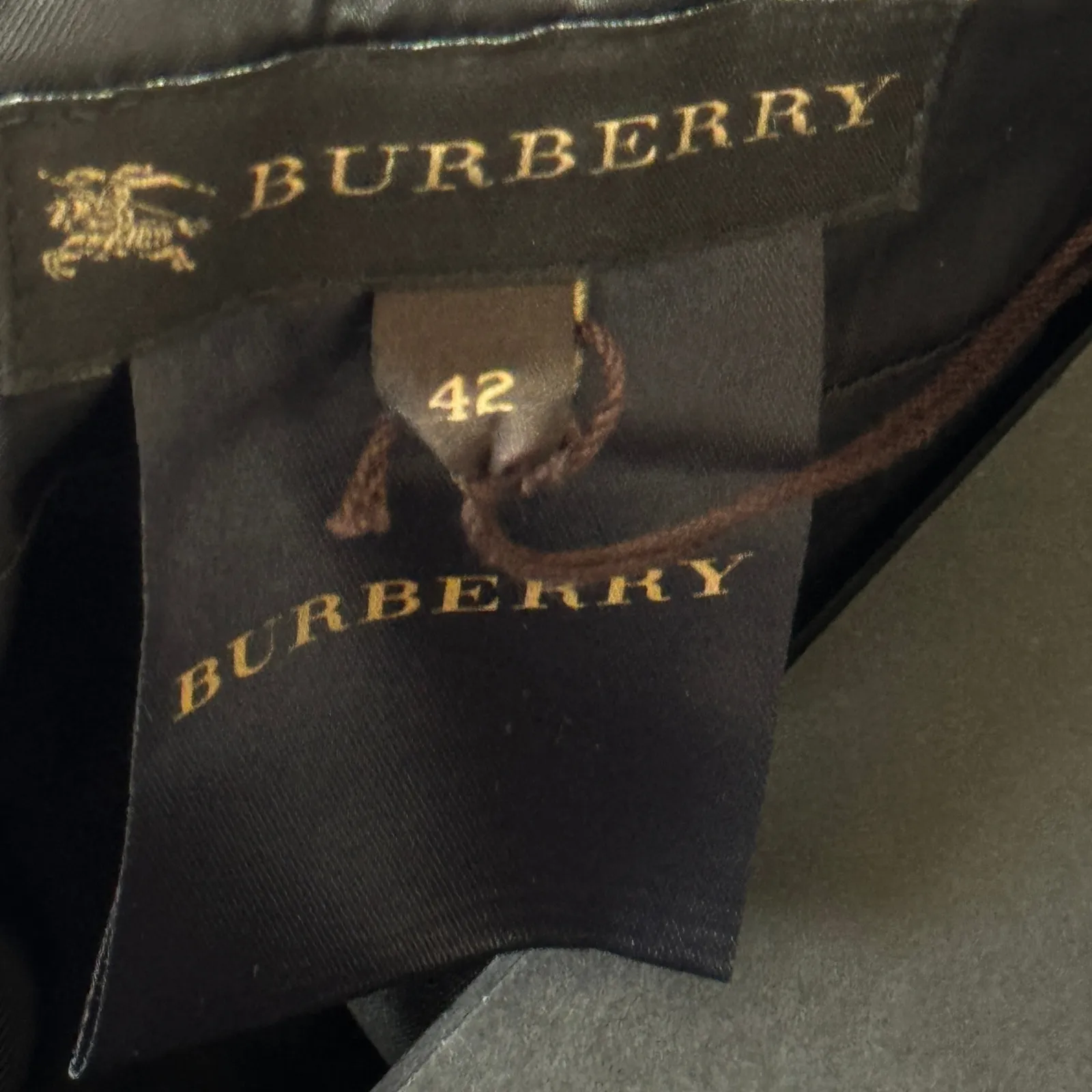 NEW Burberry Wool‎ Skirt Navy Blue Plaid Size 42 - Image 7