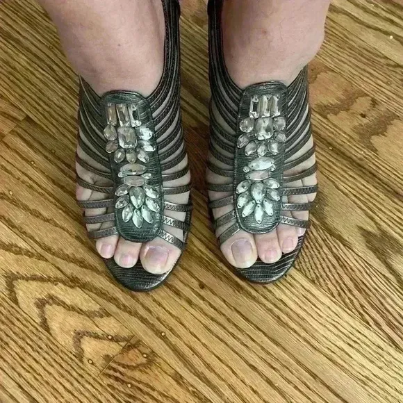 New York Transit Sandals‎ Shoes Women’s Size 6 Jeweled Bronze Color Caged Heels - Image 10