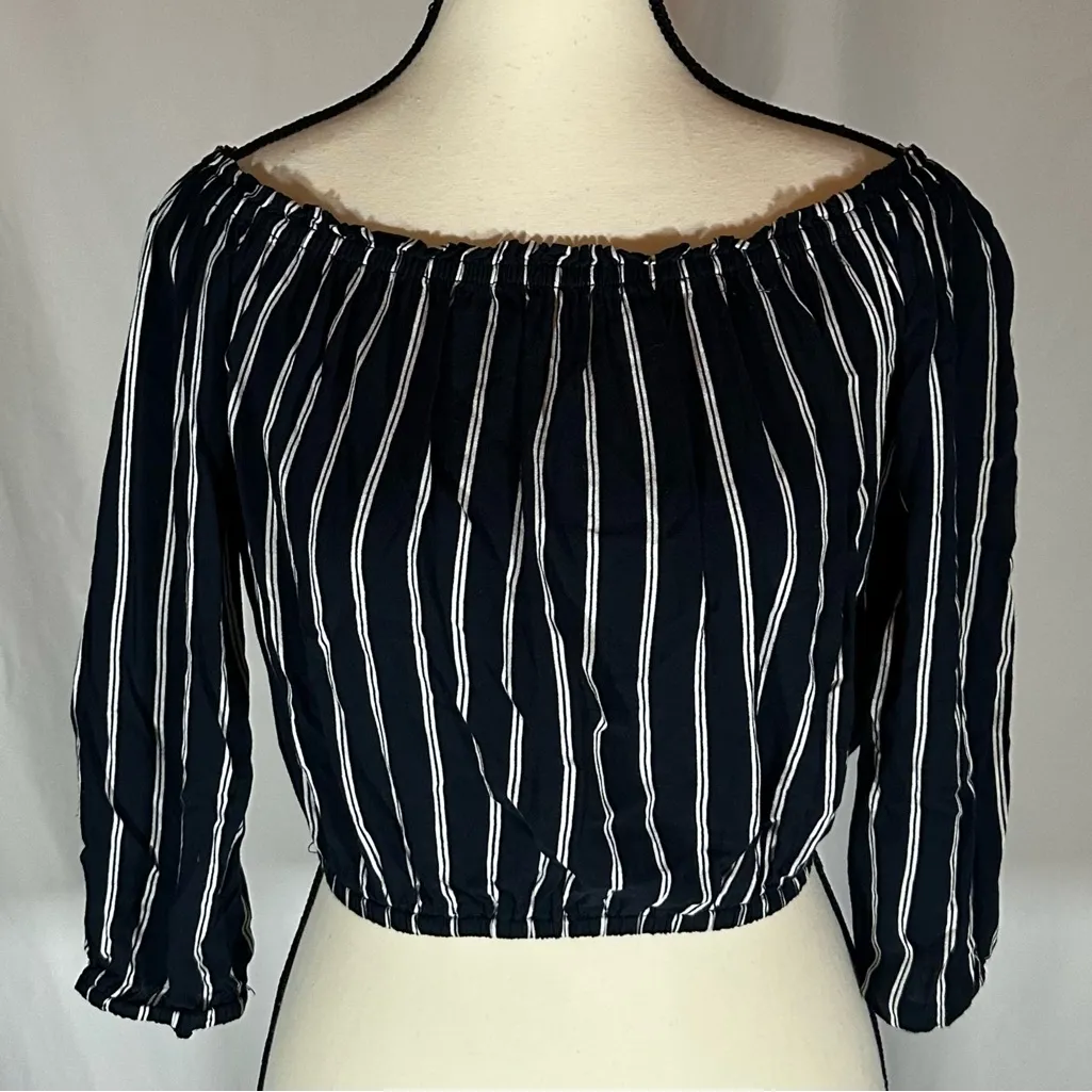 BRANDY MELVILLE Off The Shoulder 2/4 Sleeve Striped Women’s Top One Size EUC - Image 2