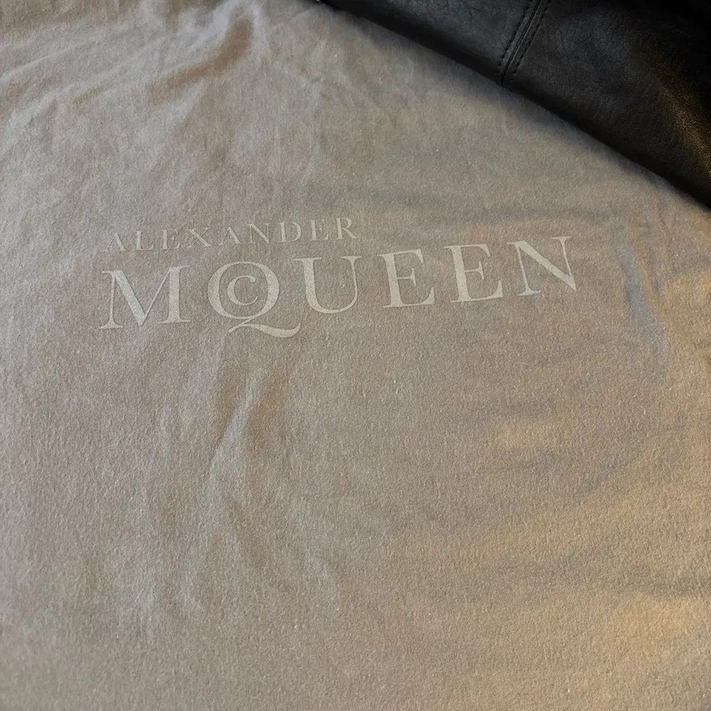 Alexander McQueen Black Leather Satchel with Metal Accents - Image 14