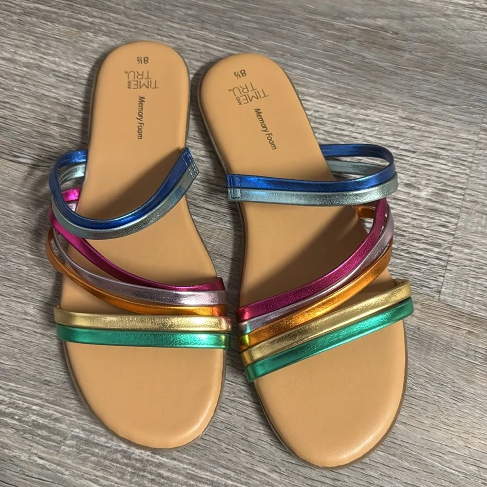 Time And Tru  memory foam sandals - Image 3