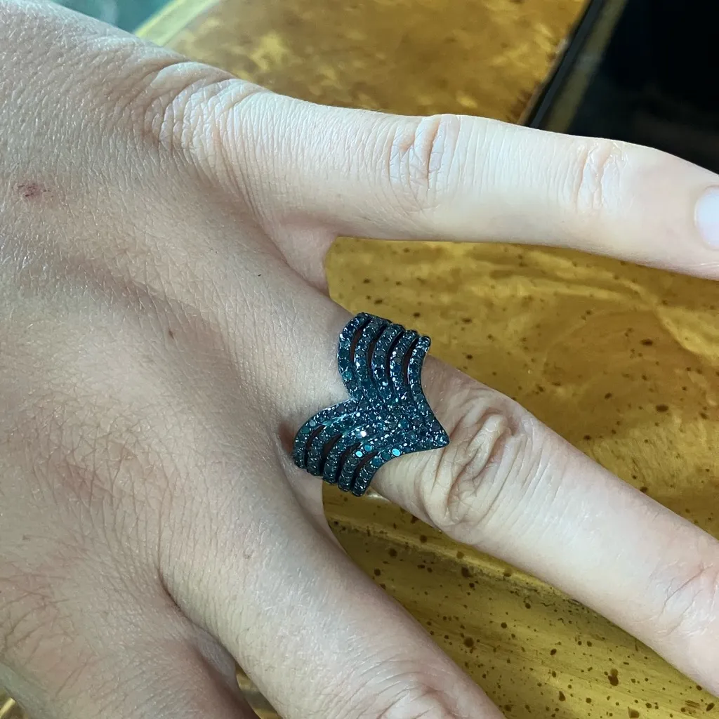 Natural Blue Diamond Sterling Silver Chevron Ring Size 6 - Image 4