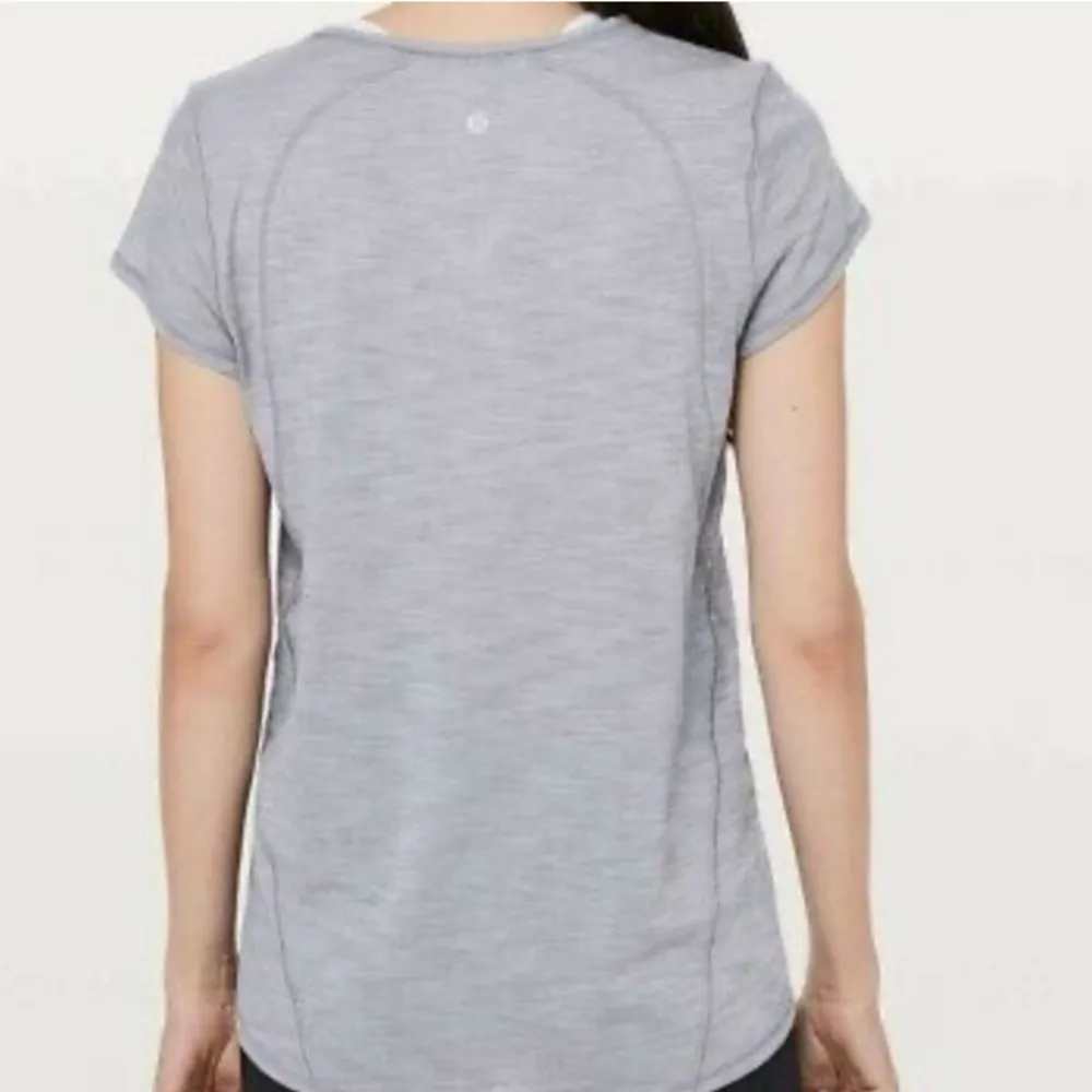 Women’s Lululemon Another Mile Short Sleeve SIZE 6 - Image 2