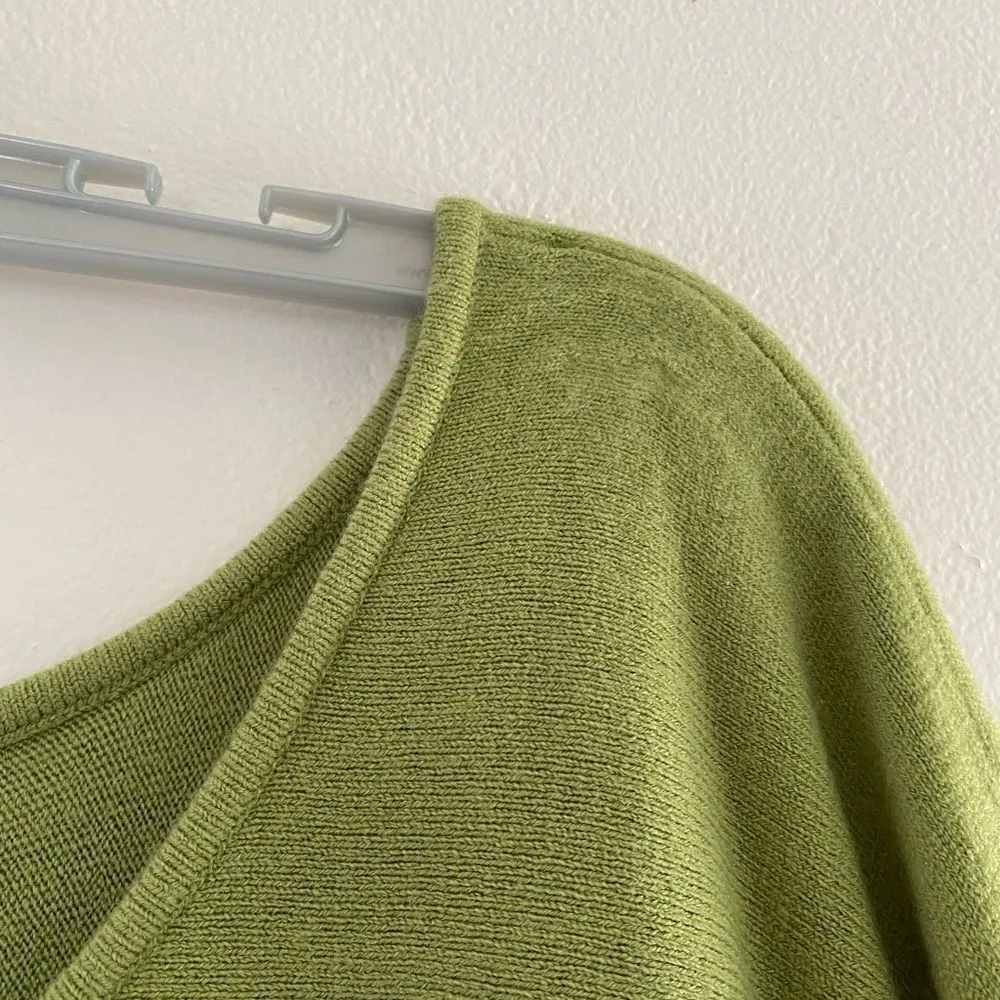 NWT Avenue plus size green sweater size 26/28 - Image 6