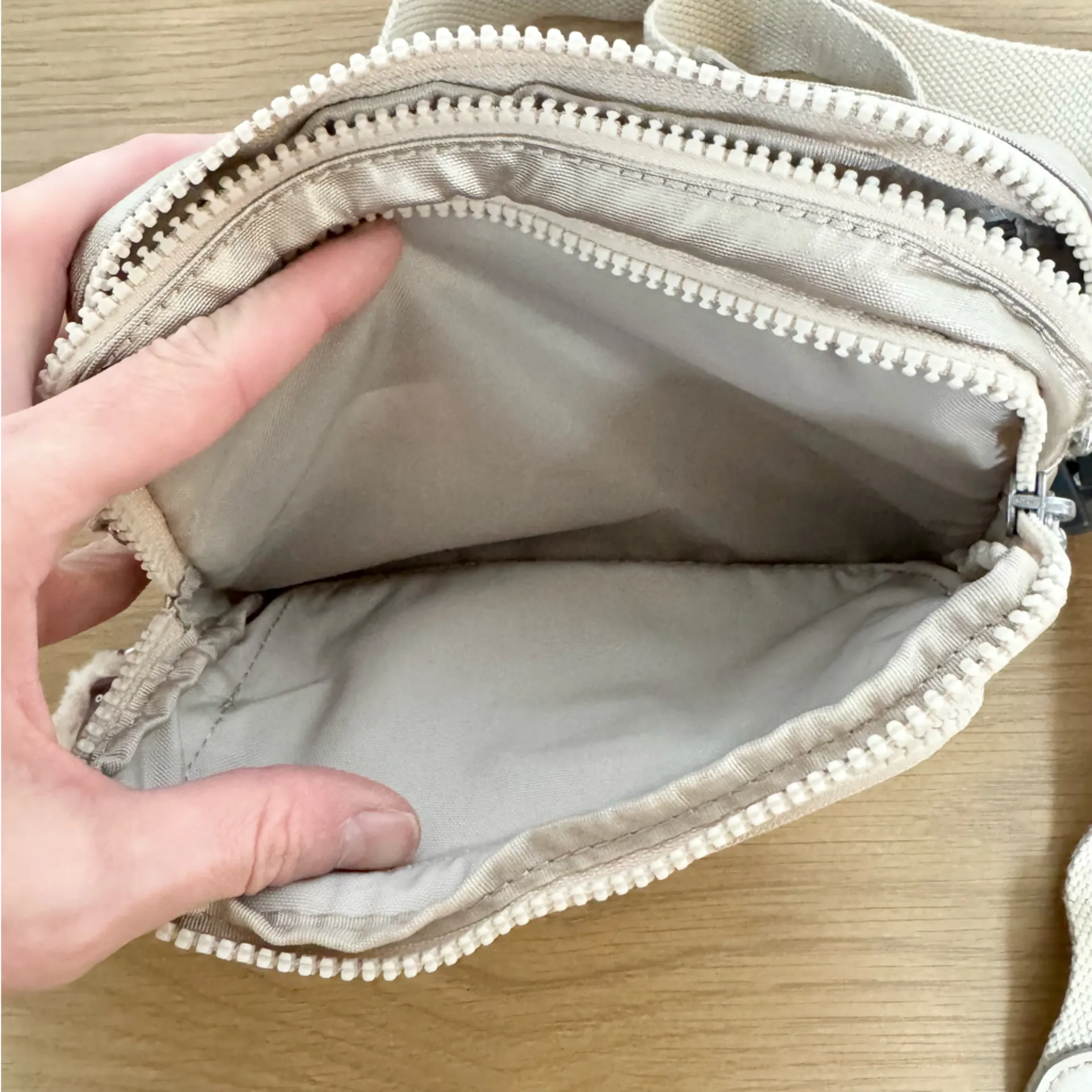 Kipling Women's Merryl 2-in-1 Convertible Waistpack Convertible Crossbody Bag - Image 7