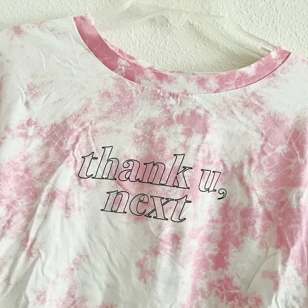 Ariana Grande H&M Divided Thank U Next Pink Tie Dye Cropped Tee Top Size Large - Image 6