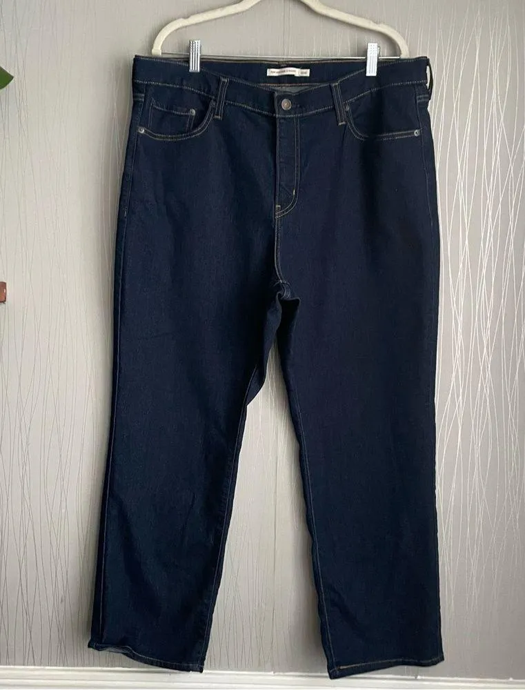 Levi’s Women's Plus Size 724 High-Rise Straight Jeans Size 18W Short Dark Wash - Image 4