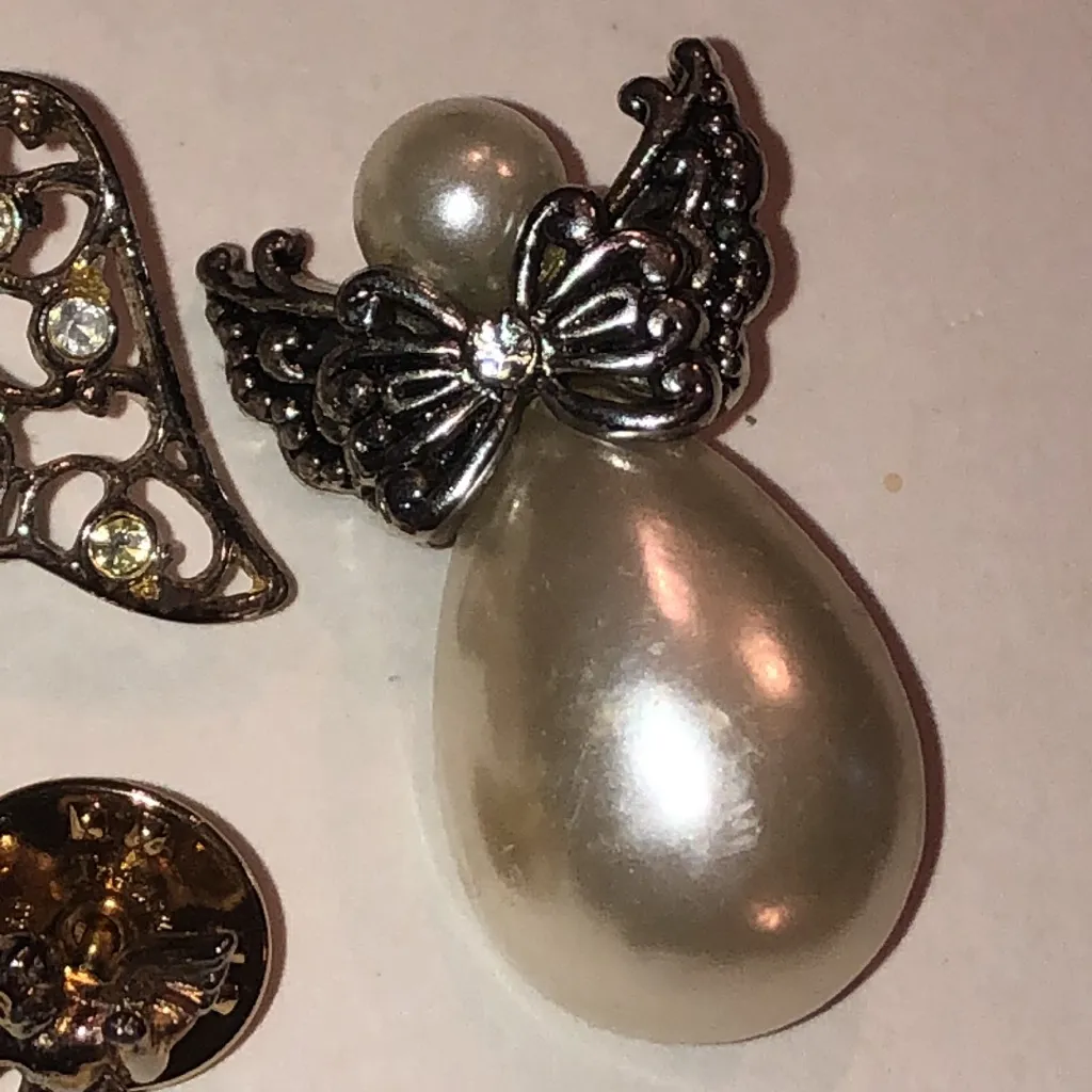 Angel Brooch and Pin Set with Faux Pearl and Pink Accents - Image 4