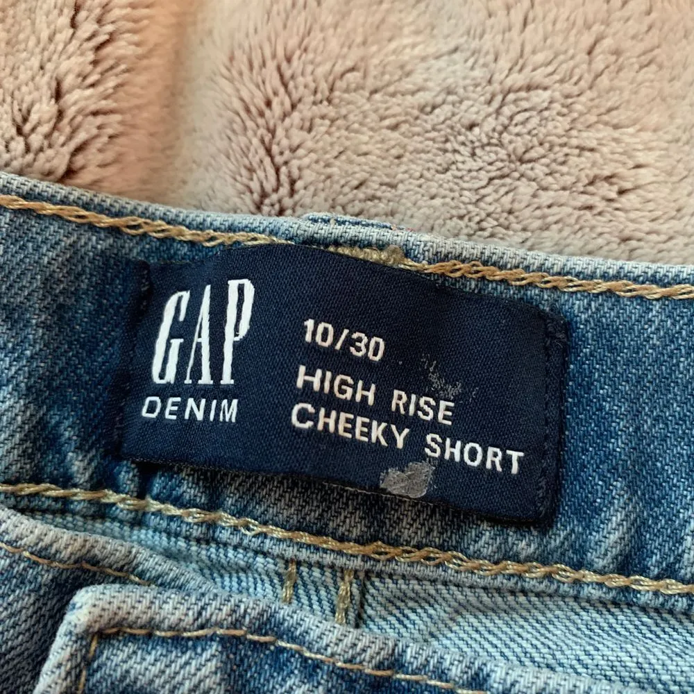 GAP Denim Women's High Rise Cheeky Raw Hem Button Fly Jean Shorts Blue - Size 10 - Image 4