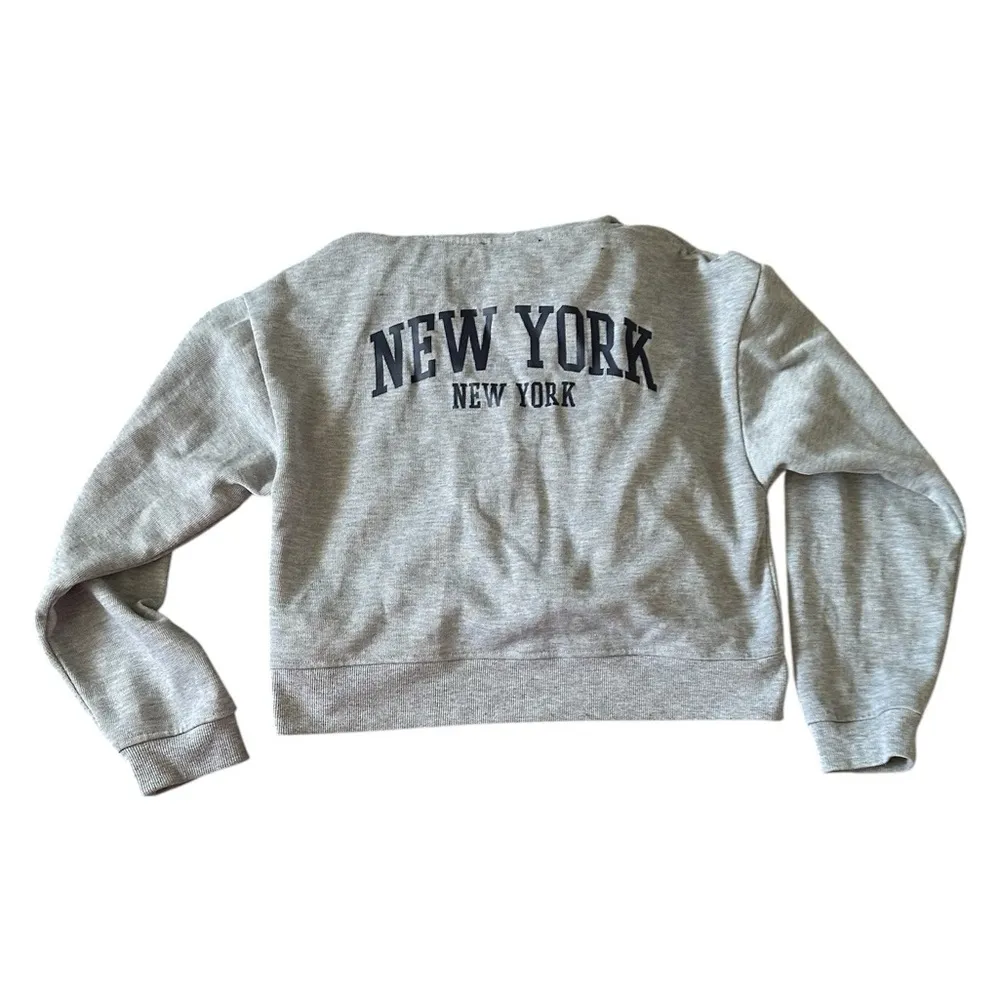 FOREVER 21 NEW YORK YANKEES GRAPHIC ZIPPERED GRAY HOODIE TOP S - Image 2
