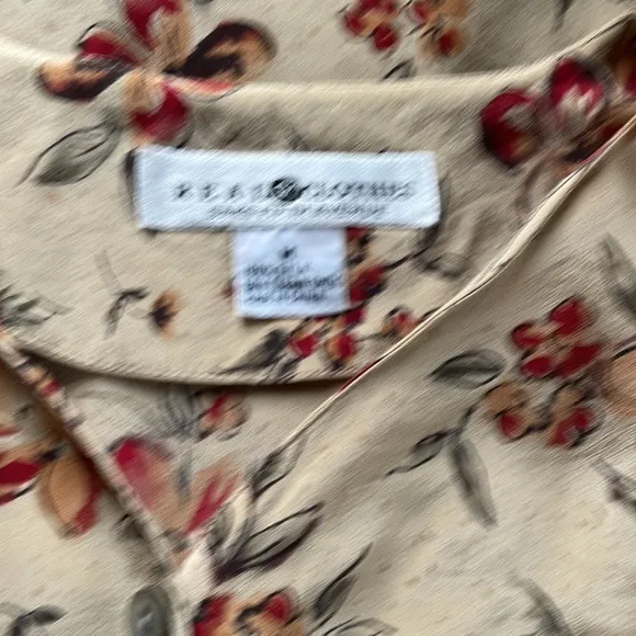 Real‎ Clothes by Saks Fifth Avenue floral Silk blouse. Size M - Image 5