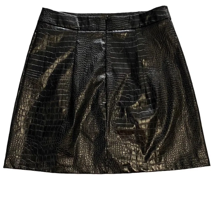 Black Faux Leather Snakeskin Short Mini Skirt Front Slit ~ Women's Size SMALL - Image 3