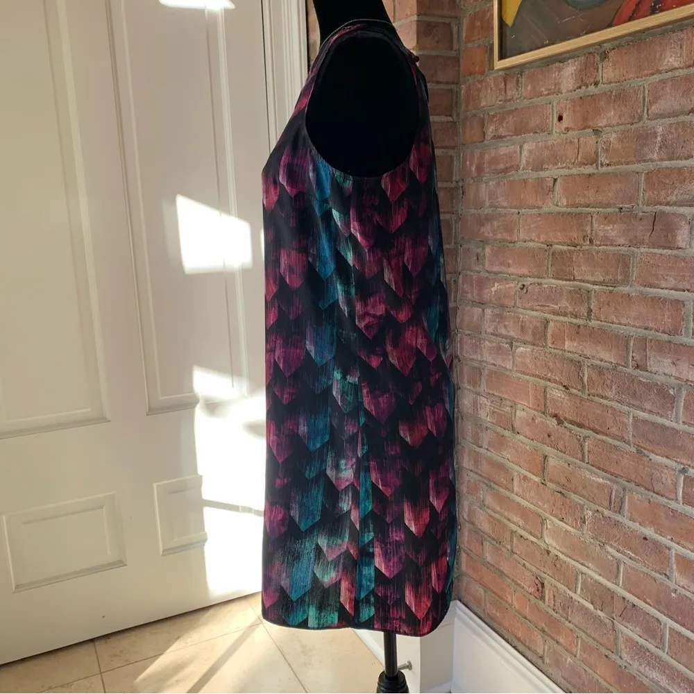 A. Byer Geometric Graphic Attached Necklace Sleeveless Dress M - Image 4