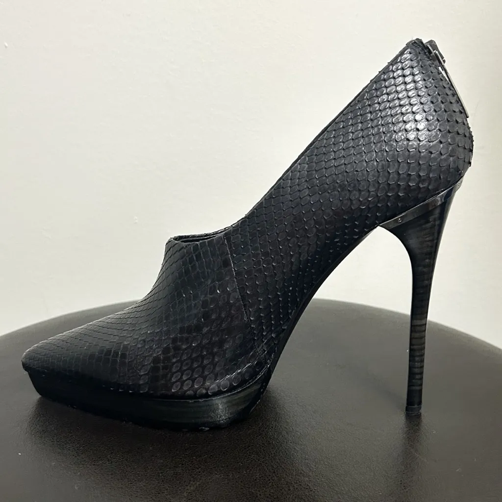 Burberry Black Gray Python Leather Platform Stiletto Heel Back Zip Booties 40 - Image 3