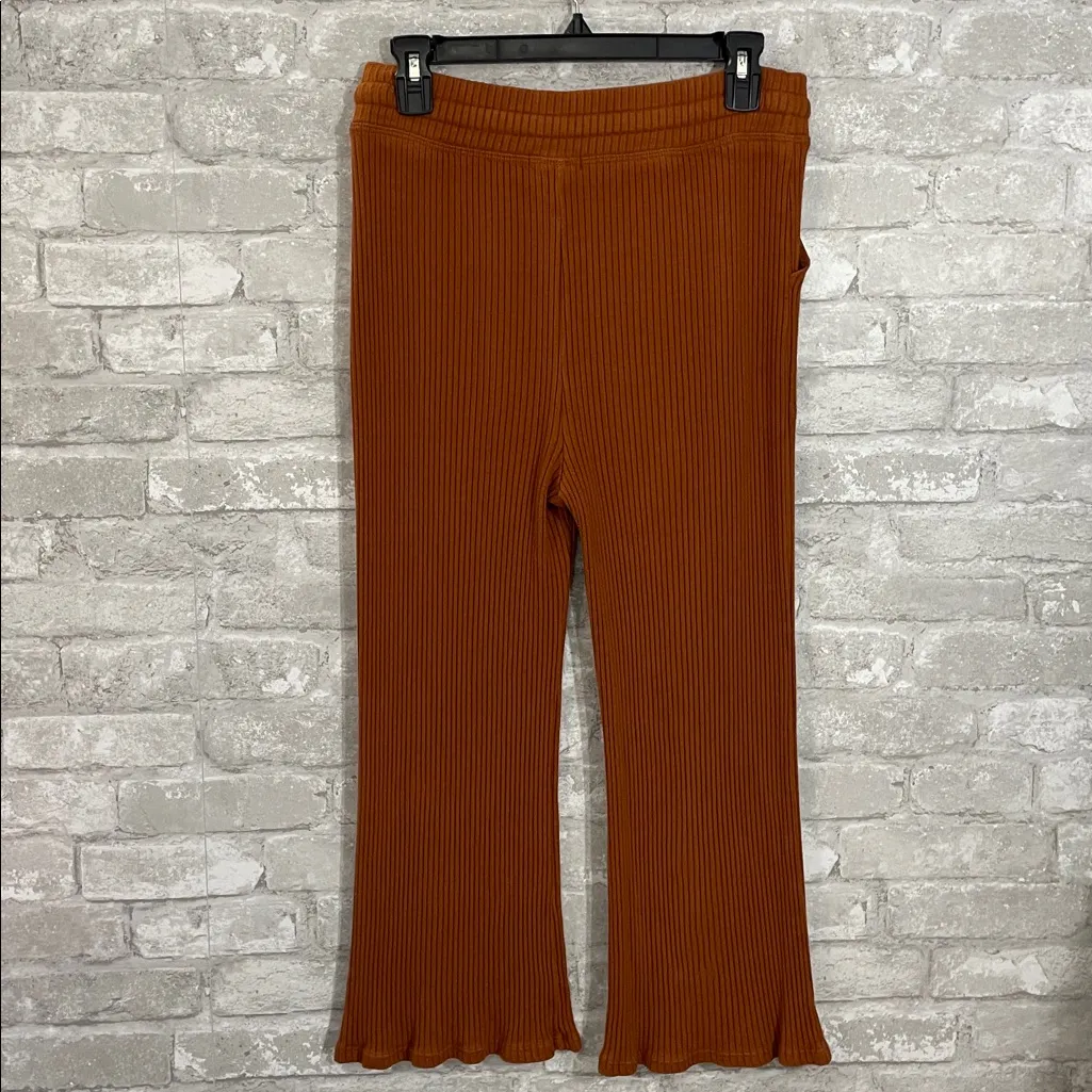 BEYOND YOGA Free Flow Wide-Leg Cropped Pants - Image 3
