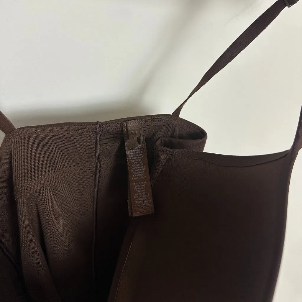 SKIMS Ultimate Body Push-Up Thong Bodysuit in Cocoa Size Small - Image 5