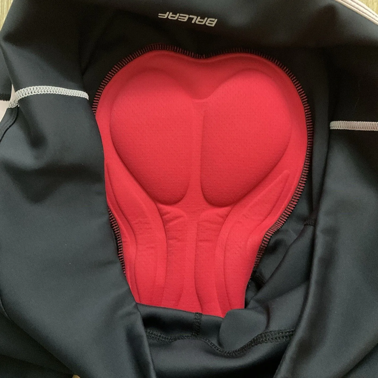 Baleaf Women's 3/4 Padded Bike Capris Pants Black Pink Stripe Size 3XL - Image 6