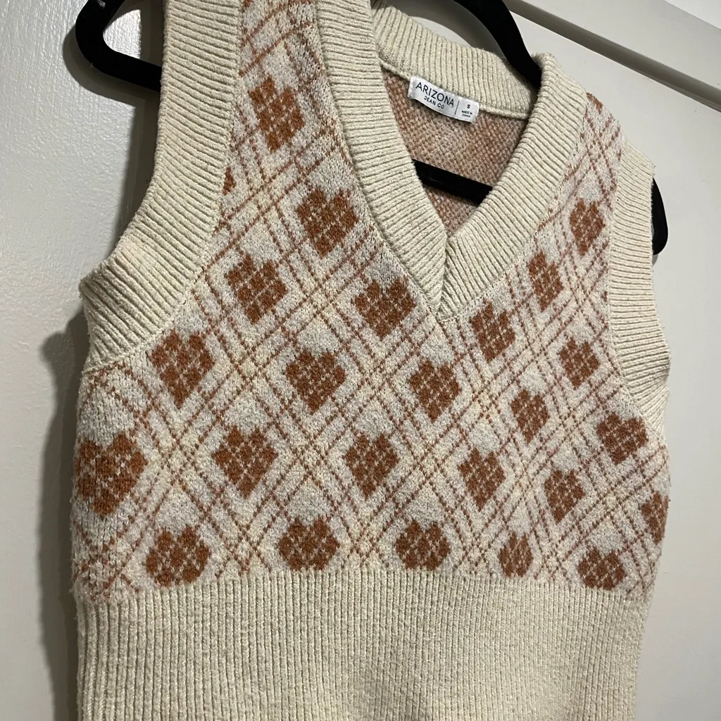Arizona Jean Co. Preppy Brown & Cream Plaid Sleeveless V-Neck Sweater Vest - S - Image 3