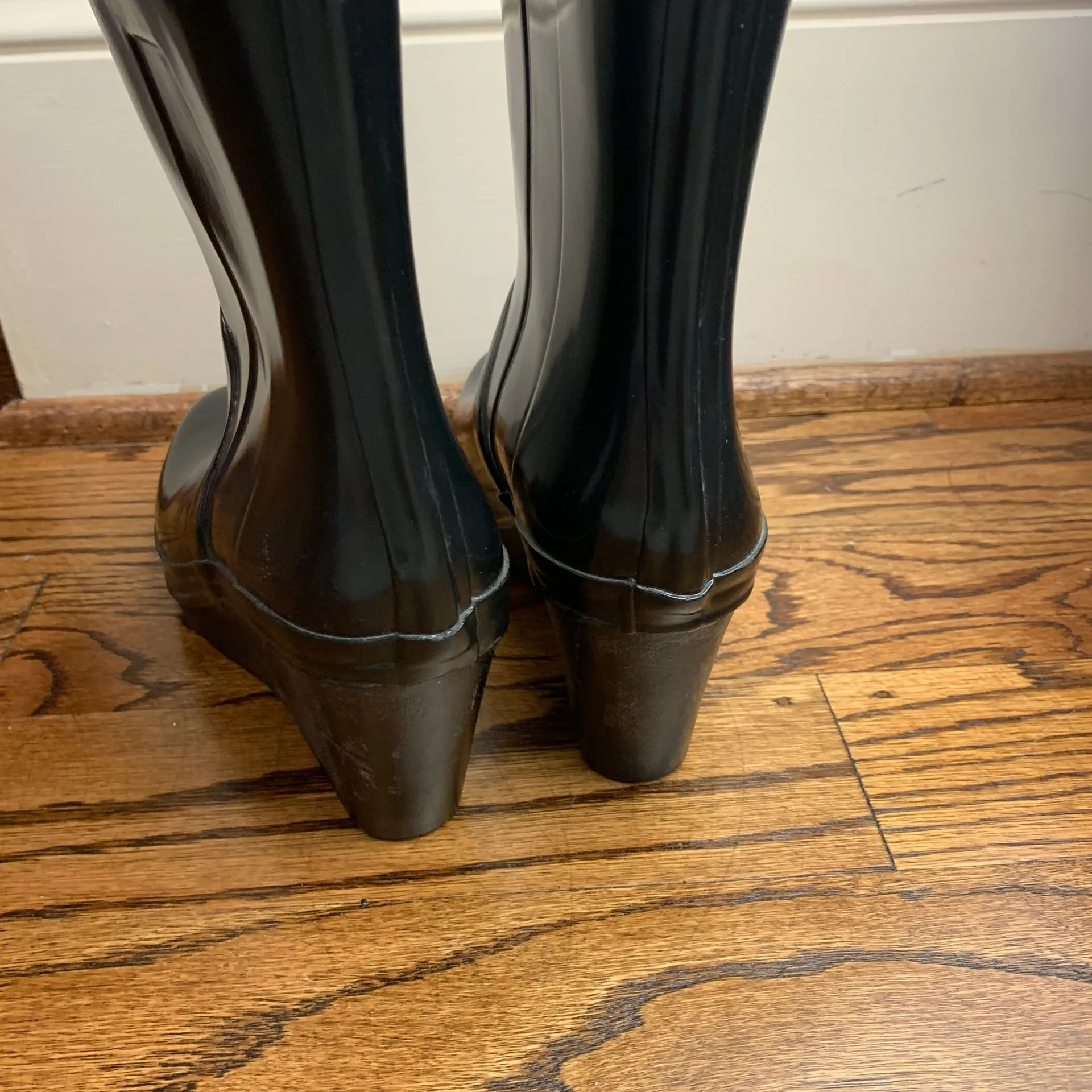 Hunter Boots women's Kellen wedge heel size 7 - Image 3