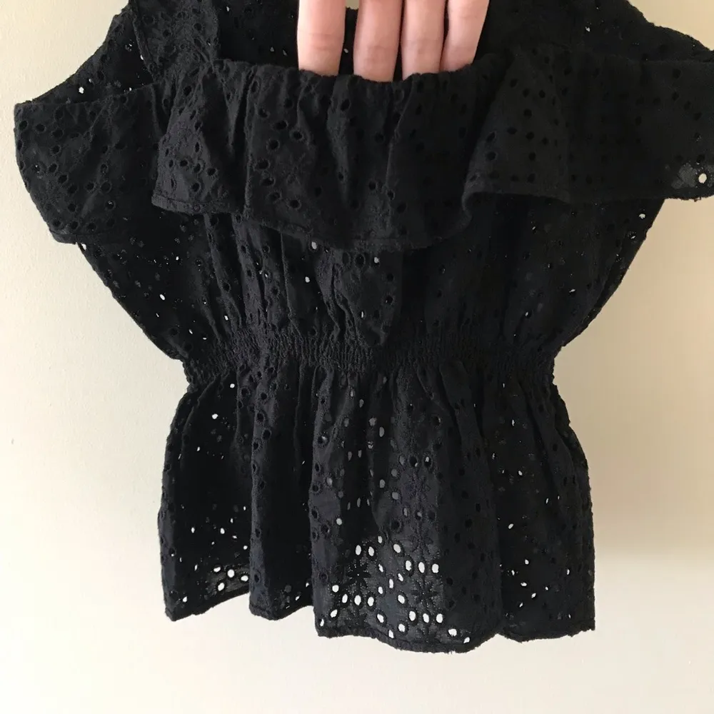 Eyelet Cutout Cotton Peplum Tank Top - Image 9