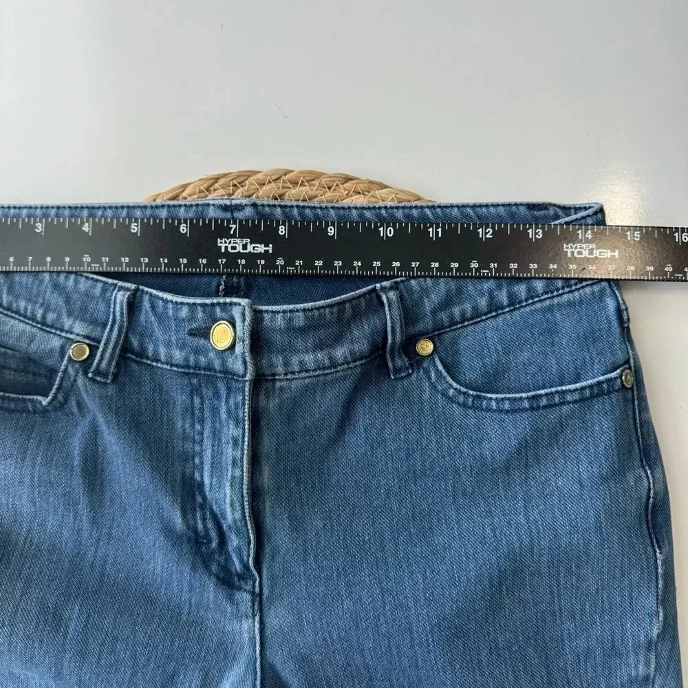 J McLaughlin Slim Straight Jean size 6 in Light Rinse‎ Wash - Image 5