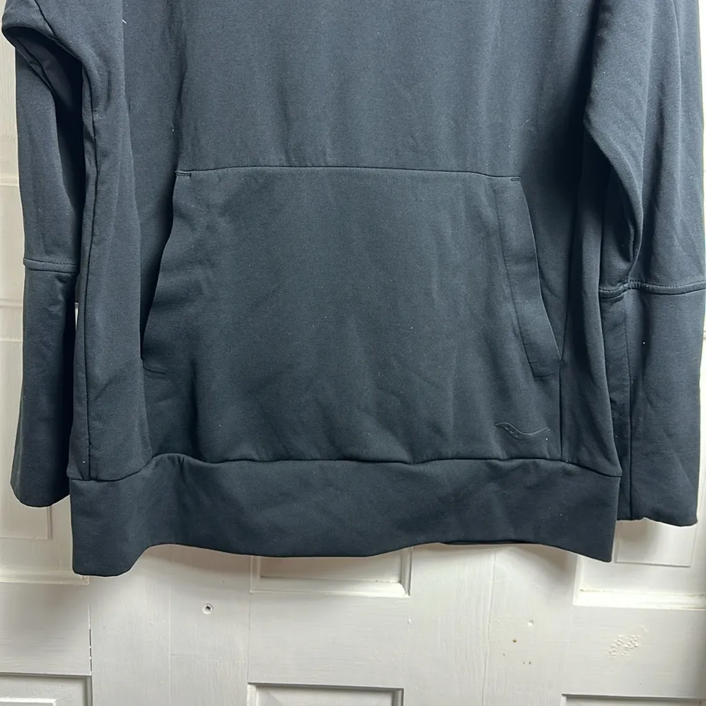 Saucony Hooded Front Pocket Long Sleeve Sweatshirt Black size Medium - Image 3